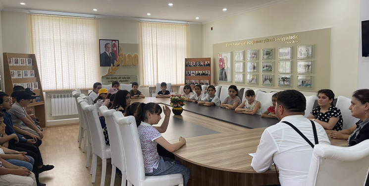 “ Hüquqları bilmək gələcəyimizin təminatıdır” başlıqlı tədbir keçirilib